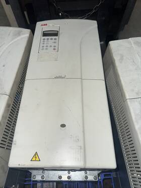 Abb Acs800-u1-0140-5 D150 P901 Acs800-u1-0140-5 D150 P901 150hp Variable Frequency Drive Brand Used