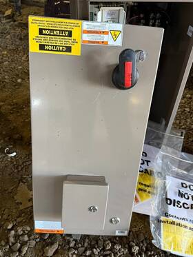 Johnson Controls Ayk580-01-023a-4 Abb Vfd Variable Frequency Drive 23a 480v Oem