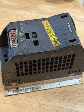Siemens 6sl3211-2ab11-2ua1 Sinamics G110 Vfd Drive 0.12kw Tested Working